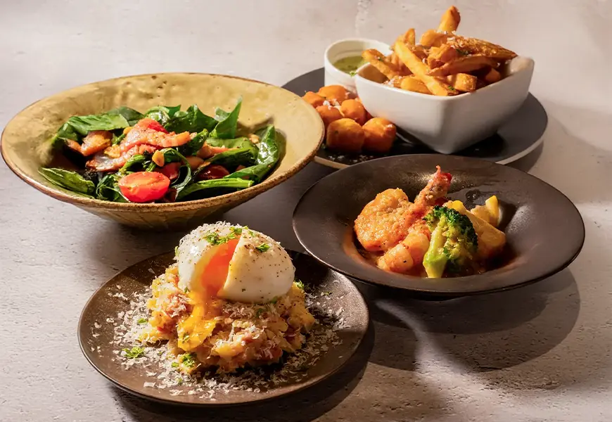 ワインと料理の静物